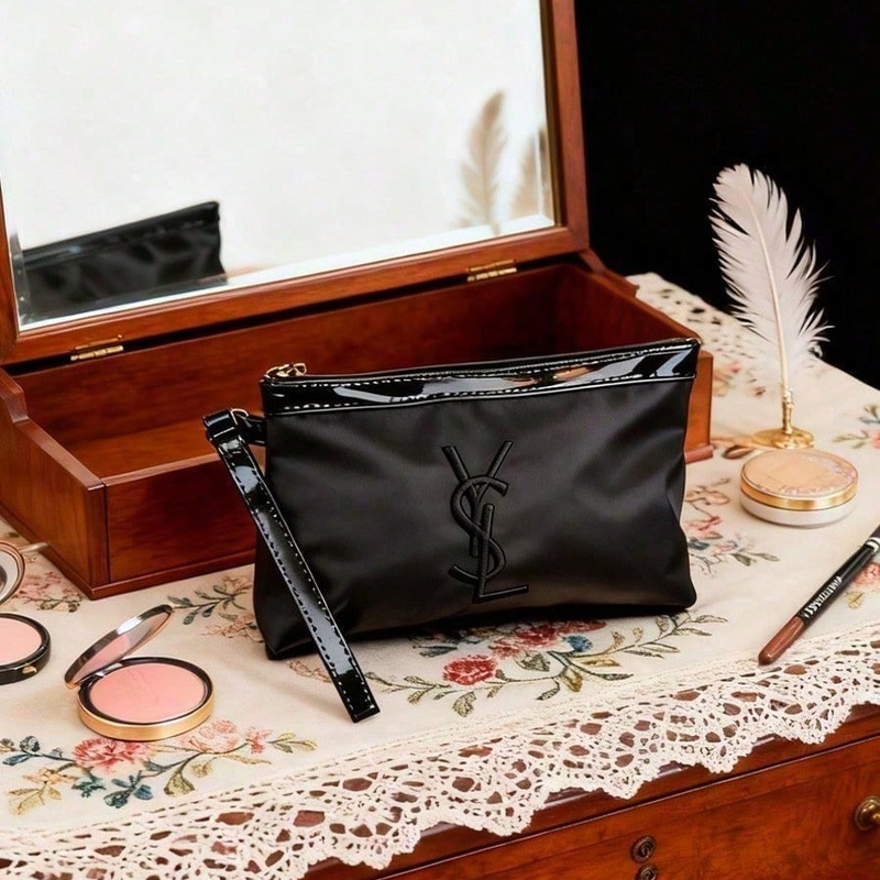 YSL Classic Cosmetic Bag For W - Ysl Beauty Makeup のレビューと価格