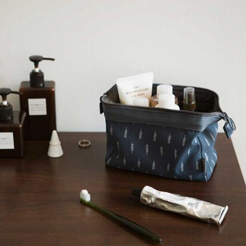 Women Travel Animal Flamingo M - Makeup Beauty Necessaire のレビューと価格